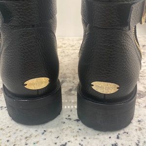 Motorcycle Jimmy Choo!